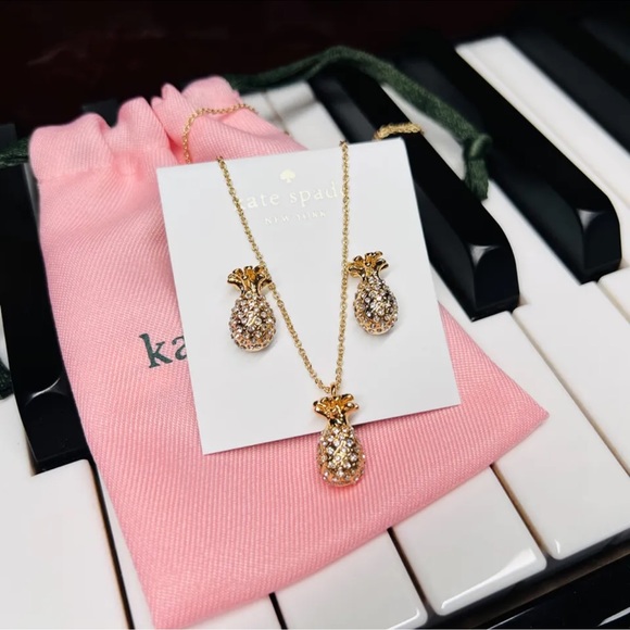 NWT Kate Spade New York By The Pool Gold Pineapple Stud Earrings Necklace Set - Picture 2 of 14